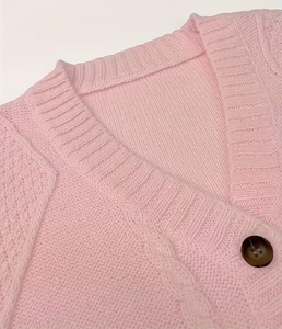 เสื้อสเวตเตอร์ผู้หญิงลำลอง ผ้าฝ้ายถัก คอวี แขนยาว ความยาวปกติ ซับในขนสัตว์สำหรับฤดูหนาว น้ำหนัก 260 กรัม ผลิตในบังกลาเทศ - Product Image 5