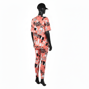 Ensemble de sport pour femme : haut et legging, tissu polyester et élasthanne haute extensibilité, 180 GSM pour le haut, 220 GSM pour le legging, imprimé intégral. - Product Image 5