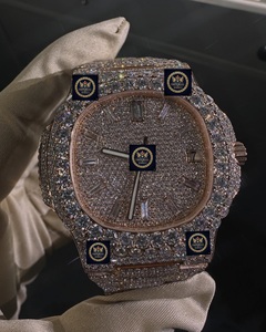 Reloj Deportivo de Cuarzo con GPS, Diseño Moderno y Lujoso, Chapado en Oro Rosa, Completamente Adornado con Diamantes de Moissanita, Mecánico - Product Image 1