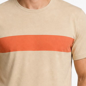 Camiseta de Manga Corta Beige para Hombre con Ribete en Contraste Naranja, Corte Regular, Cuello Redondo, Estilo Casual - Product Image 4