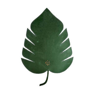 Set de table en cuir végétalien motif feuille de palmier tropicale, irrégulier, écologique et imperméable pour une ambiance de luxe - Product Image 3