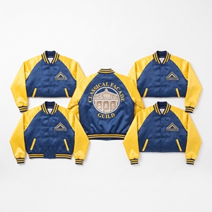 Fournisseur de vêtements personnalisés : Blouson universitaire en satin marron châtain zippé avec broderie de hibou, manteau d'extérieur - Product Image 3