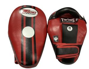 นวมต่อยมวยคู่หนัง PU เป้าเป้าแบบโค้งทำจากหนังแท้ MMA มวยไทยฝึกซ้อมมวยไทย - Product Image 1