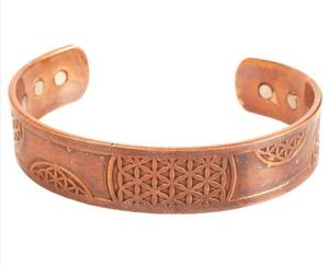 Pulsera minimalista de cobre puro hecha a mano, brazalete abierto ajustable, joyería de moda con diseño floral - Product Image 3