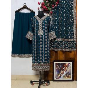 ชุดเสื้อและล่างสุดหรูของผู้หญิงสำหรับใส่ไปงานปาร์ตี้ - Product Image 1