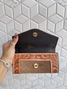 Cartera de Cuero Tallada a Mano, Elegante Cartera de Cuero Vacuno, Multiusos, Estilo Occidental para Mujer - Product Image 4
