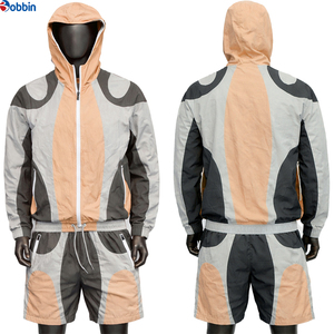 Conjunto de Chaqueta y Pantalones Cortos Deportivos para Hombre, Cómodo, Personalizado, de Poliéster y Nailon, con Diseño de Parches en Contraste de Color, Cortavientos - Product Image 5