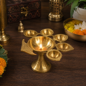 Lámpara de aceite Diya de latón hecha a mano al por mayor con 6 mechas, Puja Deepam, decorativa para festivales, hogar, templo, regalo, proveedor OEM - Product Image 2