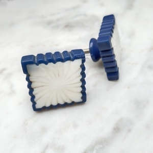 Handcrafted Mother of Pearl Door <b>Knobs</b> with Intricate Veining Elegant Timeless for Luxury Homes for Wardrobe Drawer Dresser - Product Image 3