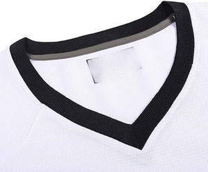 Camiseta de Fútbol Personalizada en Blanco – Tejido Transpirable de Malla Blanca – Camiseta de Entrenamiento de Fútbol Americano con Cuello en V y Rayas - Product Image 6