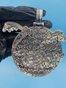 Colgante de Moissanita Personalizado con Letras Iced Out, Colgante de Personaje de Dibujos Animados, Colgante de Plata 925, Colgante Bicolor Bling de Rapero para Hombre - Product Image 6