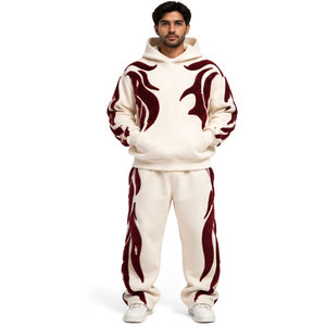Conjunto Deportivo Moderno con Bordado Chenille, Cómodo y Casual - Product Image 1