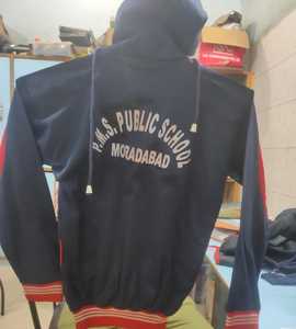 เสื้อฮู้ดเด็กแฟชั่นสไตล์ลำลองสำหรับโรงเรียน ยูนิเซ็กซ์ ผ้าเฟรนช์เทอร์รี่ถัก สีแดงเลือดหมู ดีไซน์เรียบง่าย สำหรับเด็กชายและเด็กหญิง ขนาดกลาง ชุดนักเรียน - Product Image 2