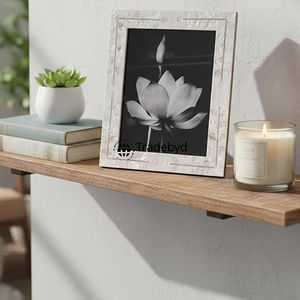 Marco de Fotos Creativo Hecho a Mano con Incrustaciones de Madreperla, Acabado Brillante, Regalo Decorativo de Tradebyd - Product Image 4