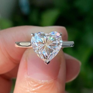 Bague Solitaire Torsadée en Argent 925 avec Diamant de Laboratoire Micro-Pavé et Bande Tressée pour Femme, Certifiée IGI – Fournisseur OEM pour Bijouteries - Product Image 2
