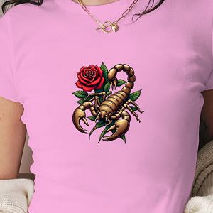 เสื้อยืดแฟชั่นสตรีทรงสลิมฟิตลายแมงป่องและดอกกุหลาบ Y2K พร้อมลายถัก - Product Image 2