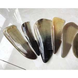 Peigne à cheveux artisanal écologique classique de qualité supérieure en corne de buffle pour les mères, artisanat rustique naturel - Product Image 3