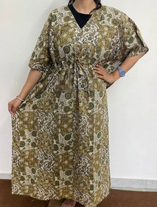 Elegante Vestido Kaftan de Algodón Estampado con Toque Tradicional y Atractivo de Moda Contemporánea - Product Image 1