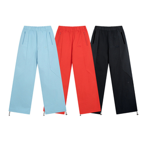 ชุดเซ็ตผู้ชายแบบกำหนดเองสองชิ้น เสื้อแจ็คเก็ตและกางเกงขาสั้นกันลมแบบกำหนดเอง ชุดวอร์มสะท้อนแสงแบบซิป ชุดเซ็ตเสื้อแจ็คเก็ตและกางเกงขาสั้นกันลมสองชิ้นแบบไนลอน - Product Image 6