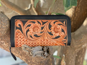 Cartera de mano de cuero con herramientas para mujer, cartera de mano de cuero tallado, elegante, única - Product Image 2