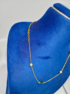 Elegante Collar de Cadena Plateada con Cristales Cuadrados Color Verde Azulado y Perlas, Joyería Minimalista de Moda para Mujer - Product Image 3