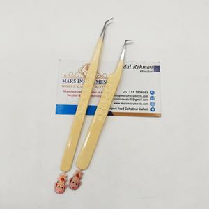 Pinzas para Extensiones de Pestañas de Acero Inoxidable Color Crema, Diseño Delgado de 90 Grados, con Logotipo Personalizado - Product Image 3