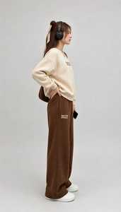 Ensemble de survêtement décontracté pour femme Oneten, sweat-shirt beige à col rond, pantalon large marron, tenue d'automne avec imprimé lettres - Product Image 5
