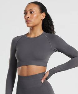 Conjunto deportivo para mujer, transpirable, de secado rápido, ultraligero, personalizado con estampado térmico por transferencia de calor. - Product Image 3