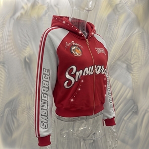 เสื้อสเวตเชิ้ตโอเวอร์ไซส์แบบมีฮู้ดสีแดง Snowgrace ผ้าฟลีซ ซิปหน้า พิมพ์ลายกลิตเตอร์ ประดับเพชร กระเป๋าหน้า สไตล์สปอร์ต ใส่ได้ทั้งชายและหญิง เหมาะสำหรับฤดูหนาว - Product Image 2