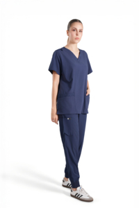 Conjunto de Uniforme Médico para Mujer, Color Azul Marino, Blusa con Cuello en V y Bolsillos, Pantalones Tipo Jogger, Tela Tejida de Algodón y Poliéster - Product Image 3