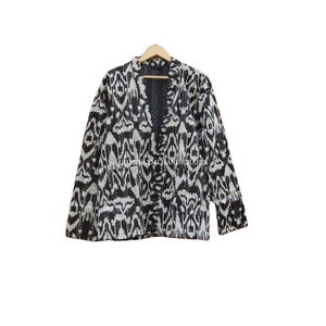 เสื้อแจ็กเก็ตคลุมอาบน้ำตัวสั้นแบบคาร์ธาสำหรับผู้หญิงทำด้วยมือทำจากผ้าฝ้ายลายพื้นเมืองสำหรับฤดูหนาว - Product Image 5