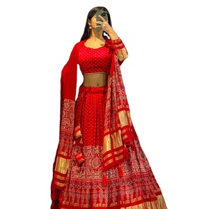 คอลเลกชันดีไซเนอร์ใหม่ ผ้าไหมแท้พิมพ์ลายบล็อก เย็บด้วยผ้าใบ และแนบ Can Can lehenga choli สําหรับขายออนไลน์ - Product Image 1