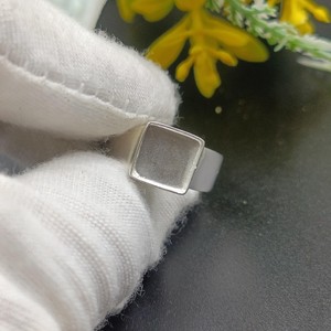 Bague en argent sterling 925 avec monture carrée de 8 mm pour cabochon, idéale pour la création de bijoux DIY et la personnalisation - Product Image 1