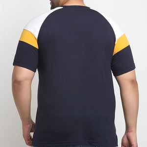 Camiseta de Manga Raglán Azul Marino para Hombre con Ribete en Contraste Blanco y Amarillo, Cuello Redondo, Corte Holgado, Tejido de Punto, 100% Algodón, Logotipo Frontal - Product Image 3