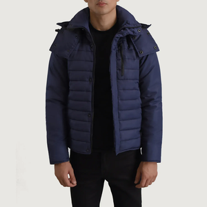 Veste matelassée élégante avec isolation confortable et construction légère pour les voyages d'hiver, les activités de plein air et les tenues décontractées - Product Image 4