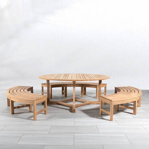 Ensemble de salle à manger d'extérieur moderne en teck massif avec bancs courbes - Écologique, durable, résistant aux intempéries pour usage commercial en extérieur - Product Image 1