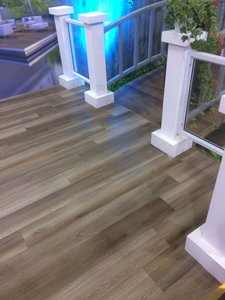 พื้น SPC แบบแข็ง VFLOOR รุ่นโมเดิร์น กันน้ำ ทนต่อรอยขีดข่วน ระบบคลิ๊กล็อค ติดตั้งง่าย ขนาดกลาง รับประกัน 5 ปี - Product Image 1