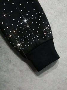 เสื้อสเวตเชิ้ตผู้หญิงสีดำล้างสีแบบแอซิดวอช ประดับด้วยคริสตัล  ผ้าฟลีซหนานุ่ม คอกลม ทรงหลวม สไตล์วินเทจ สีซีดแบบมิเนอรัล เหมาะสำหรับฤดูหนาว - Product Image 6
