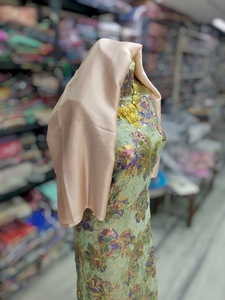 Dirac Fransawi vert menthe perlé avec broderie florale multicolore et châle somalien de luxe - Product Image 2
