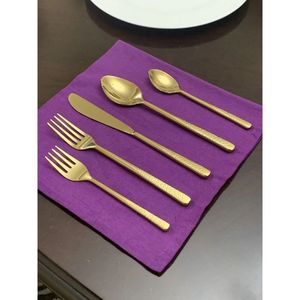 Service de couverts inspiré des célébrations de la dynastie impériale, conçu pour les grandes tables, les réceptions prestigieuses et les occasions formelles. - Product Image 4