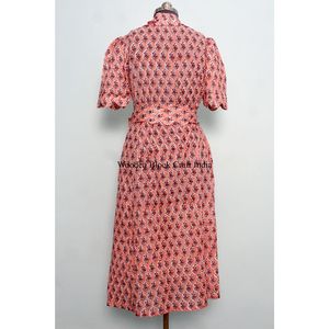 Robe midi florale Kangura pour femme, 100 % coton écologique, style Kangura, col en V, manches courtes, boutons décoratifs, lavable. - Product Image 6