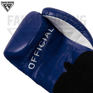 Gants de boxe de compétition professionnels de haute qualité avec logo personnalisé, matériau PU respirant et absorbant les chocs pour une performance accrue - Product Image 4