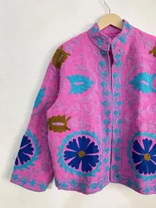 Chaqueta Boho Rosa con Bordado Suzani, Diseño Floral Hecho a Mano en Algodón, Cuello Alto, Estilo Étnico Vintage, Ropa Exterior para Mujer - Product Image 2
