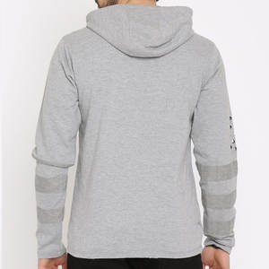 Sudadera con Capucha de Algodón Suave, Corte Holgado, Estilo Desgastado, con Efecto Desgastado y Rasgado - Product Image 4