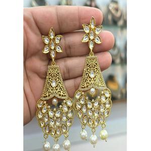 Boucles d'oreilles pendantes en moissanite de qualité supérieure, plaquées or, en laiton, pour femmes et jeunes filles, idéales pour les soirées et les fêtes - Product Image 2