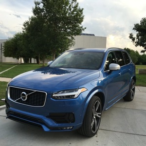 Volvo XC90 Premium 7 places, SUV de luxe prêt à l'exportation, transmission automatique, performances fiables, prix compétitif - Product Image 6