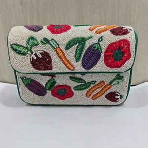 Sac à bandoulière multicolore perlé pour femmes, au design élégant et d'une qualité artisanale supérieure, parfait pour le quotidien - Product Image 3