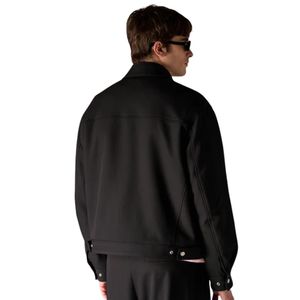 Veste noire en similicuir à poches pour homme, design élégant et tissu de haute qualité - Product Image 4