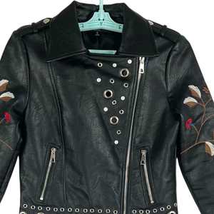 Chaqueta de Cuero con Bordado Floral Hecho a Mano para Mujer, Precio al por Mayor, Chaqueta Genuina con Bordado de Flores, Chaqueta de Moda Personalizada - Product Image 4
