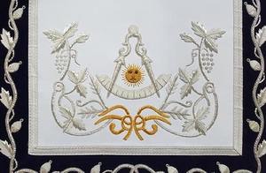 Tablier de Maître Ancien Maçon Maçonnique Or et Argent, Tablier Brodé Unique pour Maçons - Product Image 2
